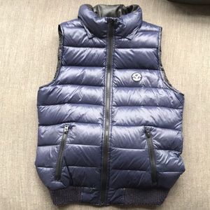 American Eagle Puffer Vest!